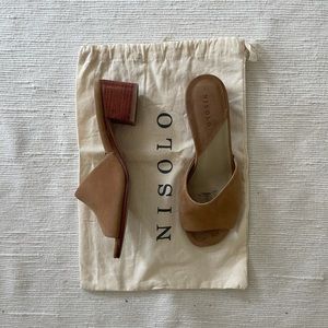 Nisolo Elizabeth slide
